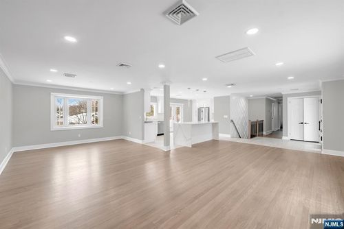 475 Cedar Ln, Paramus, NJ, 07652-1661 | Card Image