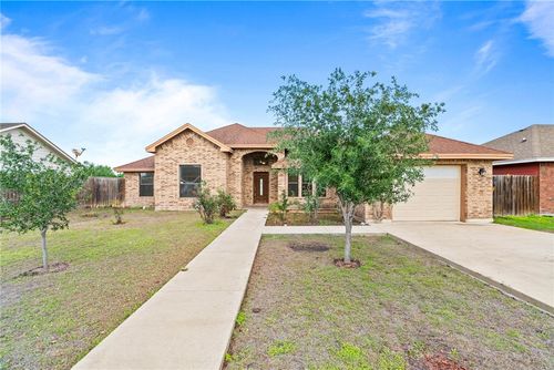 2136 S 5th St, Kingsville, TX, 78363-7547 | Card Image