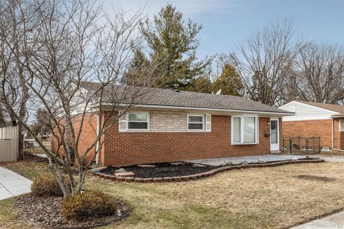 11131 Terry St, Plymouth, MI, 48170-4522 | Card Image