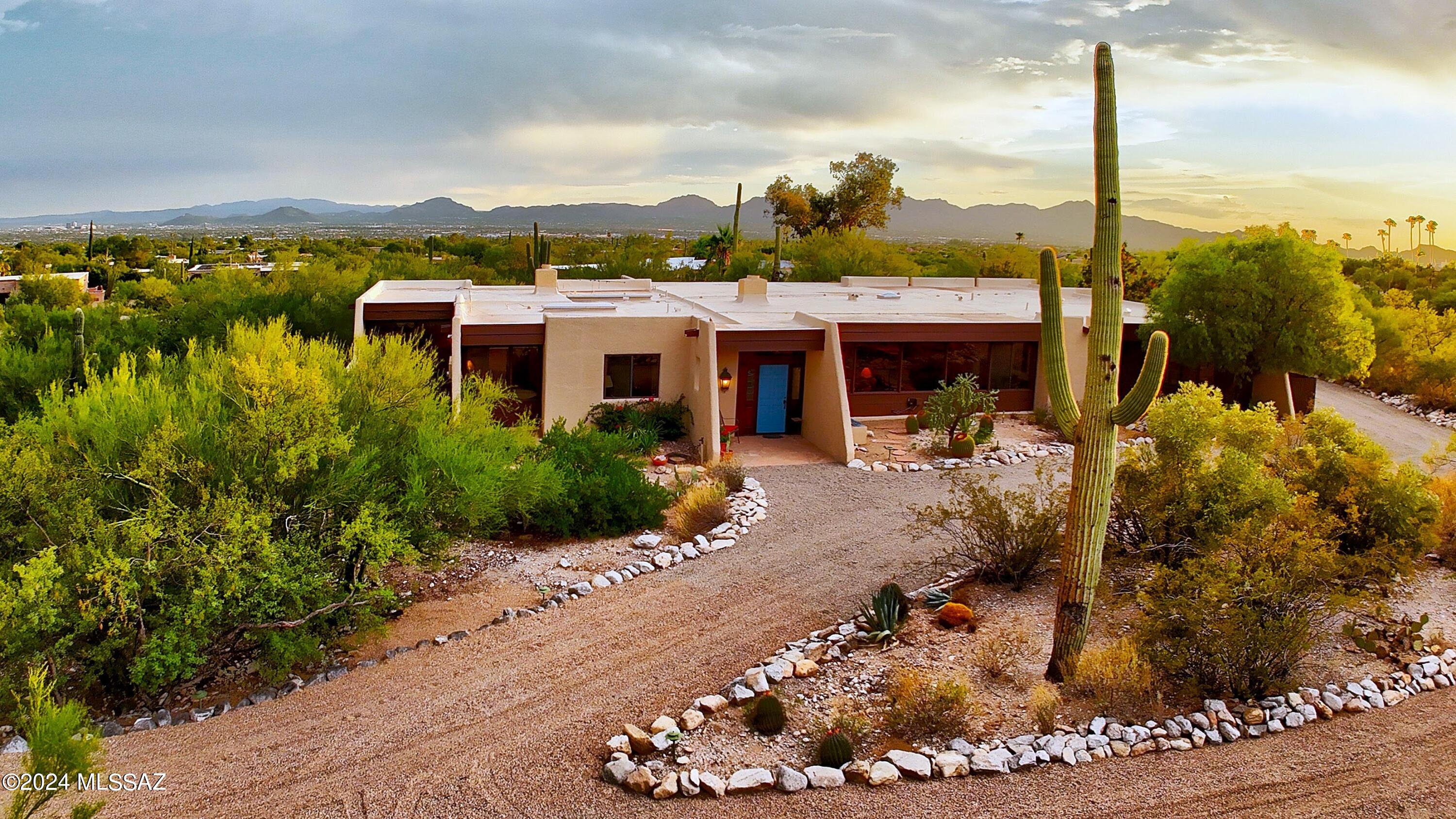 Calle Los Altos , Tucson, AZ 85718