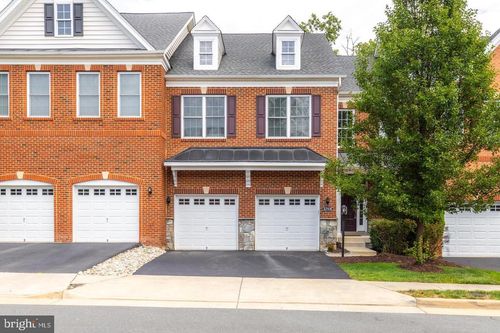 42936 Courtland Chase Sq, ASHBURN, VA, 20148-7484 | Card Image