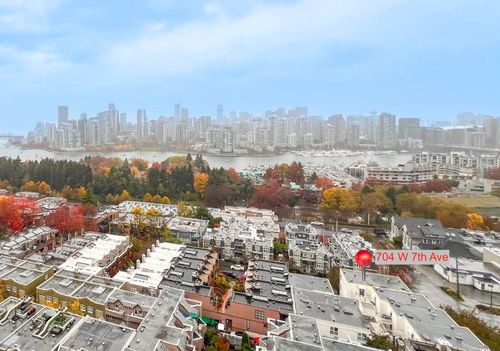 10-704 W 7th Ave, Vancouver, BC, V5Z1B8 | Card Image