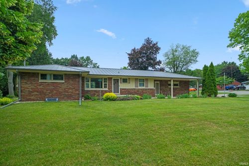 401 Woodland Dr, North Manchester, IN, 46962-1067 | Card Image