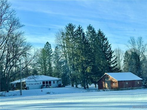 9442 Francis Rd, Batavia, NY, 14020-9790 | Card Image