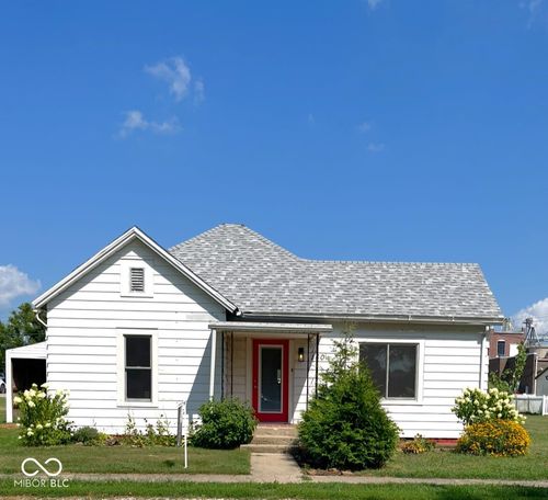 140 N Sycamore St, Dana, IN, 47847-8157 | Card Image