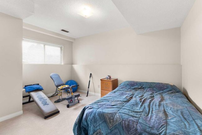 2 Carry Crescent Se, Home with 3 bedrooms, 1 bathrooms and 4 parking in Medicine Hat AB | Image 24