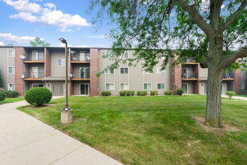 308-727 Elm Ln, Woodstock, IL, 60098-6704 | Card Image