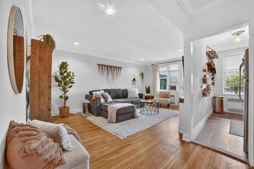 4l-325 King St, Port Chester, NY, 10573-4088 | Card Image