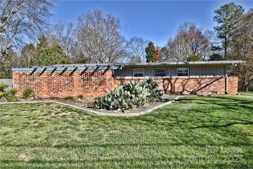 3111 Spring Valley Rd, Charlotte, NC, 28210-5437 | Card Image