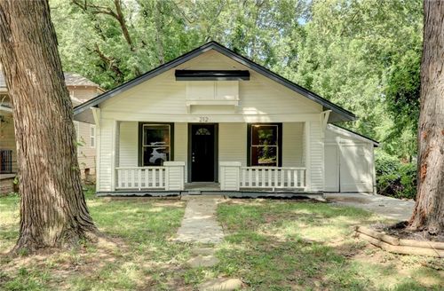 212 S Huttig Ave, Independence, MO, 64053-1438 | Card Image