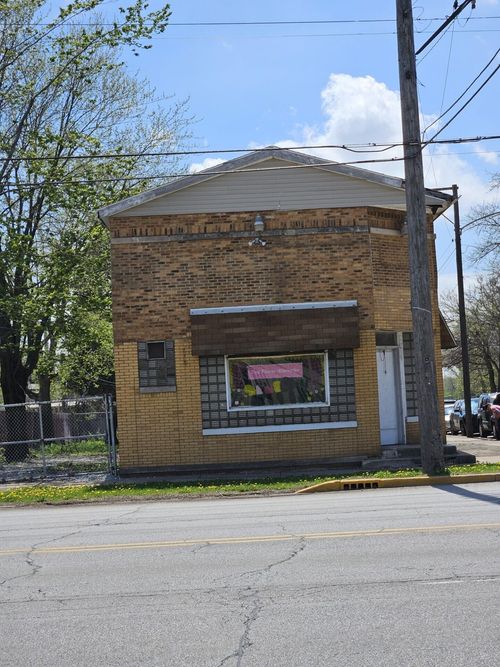 401 E Chicago Ave, East Chicago, IN, 46312-3543 | Card Image