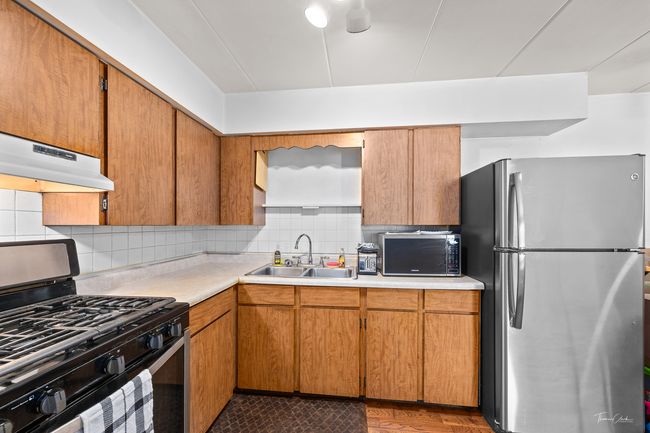 APT-1E - 18361 Glen Oak Ave, Condo with 2 bedrooms, 1 bathrooms and 1 parking in Lansing IL | Image 12