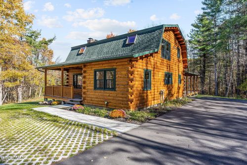 20 Pine Dr N, Nassau, NY, 12123-9739 | Card Image