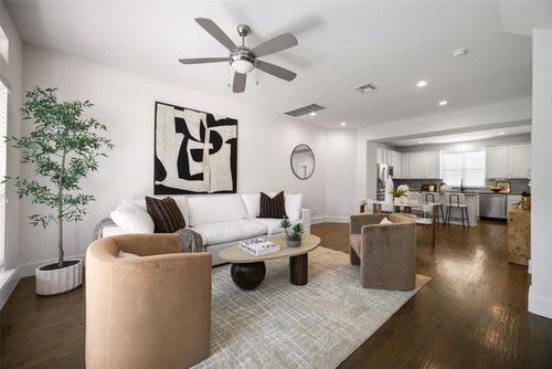 1320 Palm Springs Ln, Dallas, TX, 75204-5549 | Card Image