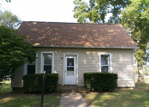 701 S Cain St, Clinton, IL, 61727-2516 | Card Image