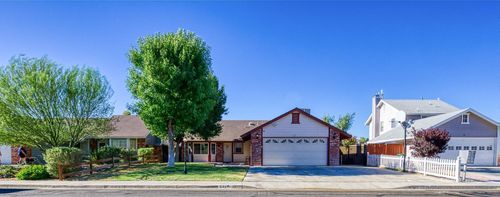 532 Heatherglen Dr, Ridgecrest, CA, 93555-4200 | Card Image
