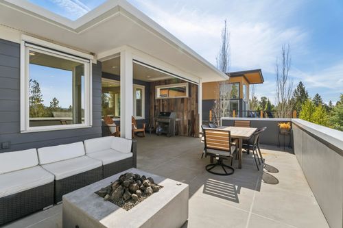 2656 Nw Nordeen Way, Bend, OR, 97703-7352 | Card Image