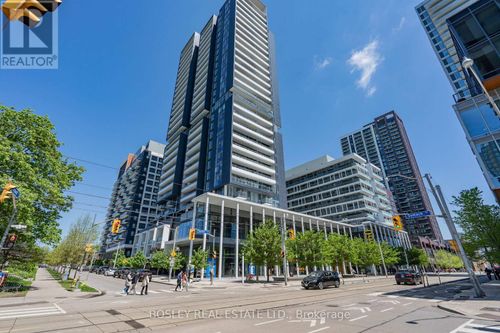 204-225 Sumach St, Toronto, ON, M5A0P8 | Card Image