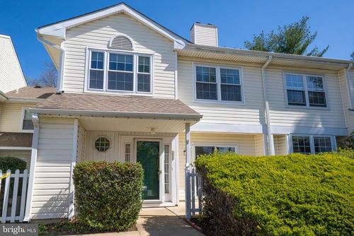 109-109 Briarcliff Ct, GLEN MILLS, PA, 19342-2011 | Card Image