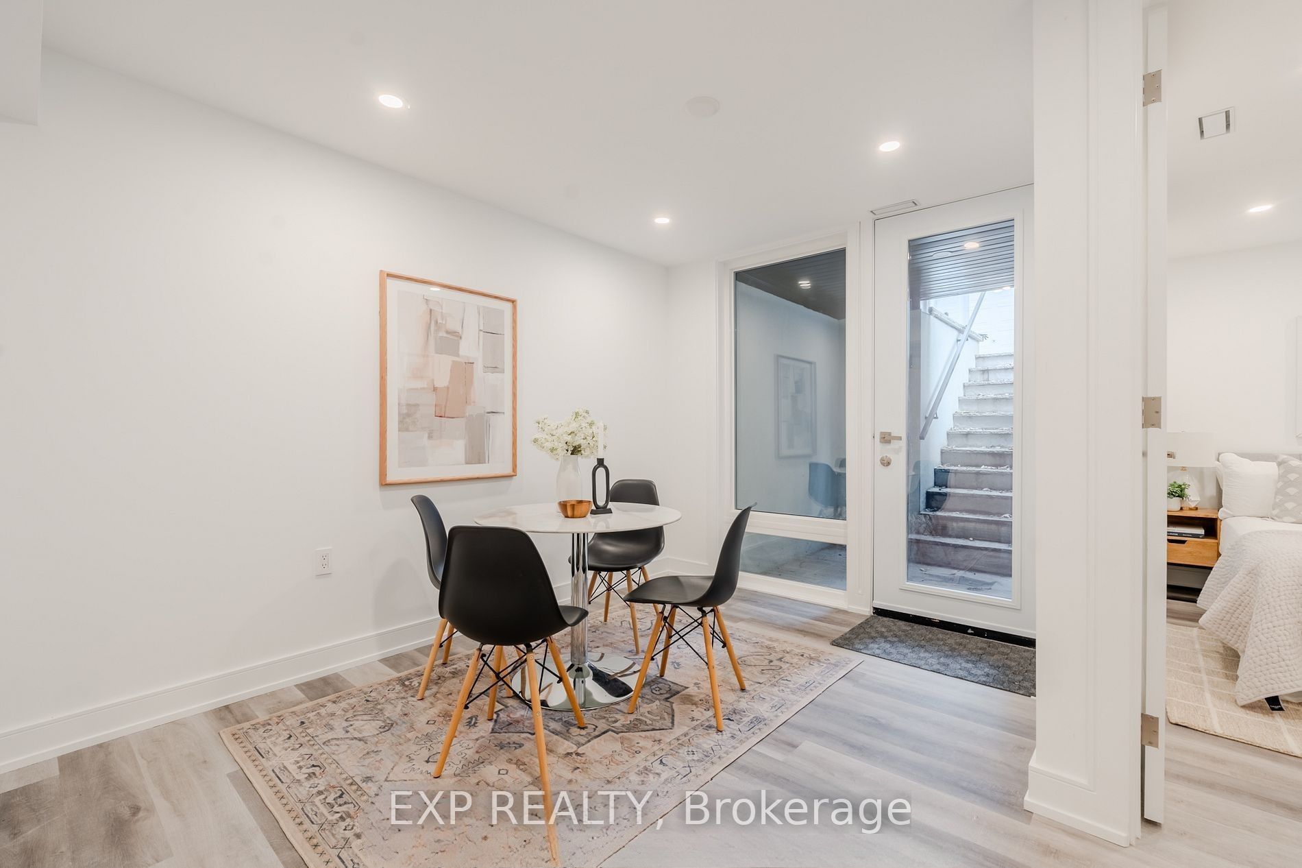 Residential Lease in Toronto E02 2