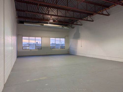 135-100 Sunrise Ave, North York, ON, M4A1B3 | Card Image