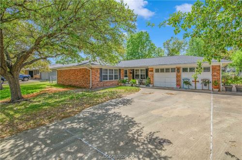 1302 Laura Ln, College Station, TX, 77840-4348 | Card Image