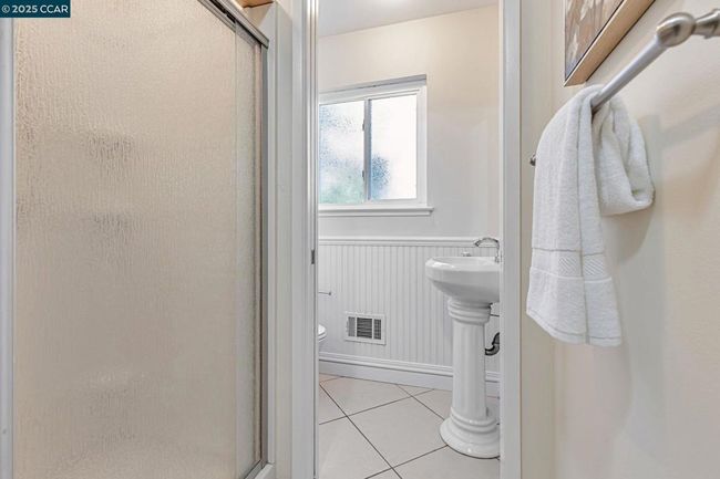 Downstairs Bathroom with added shower. | Image 25