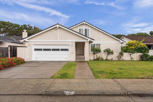 546 Compass Cir, Redwood City, CA, 94065-1132 | Card Image