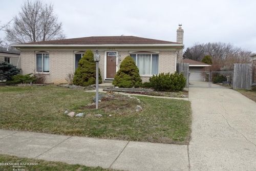 12123 Ontario Dr, Sterling Heights, MI, 48313-1617 | Card Image