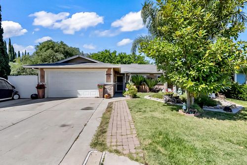 1427 Snyder St, Manteca, CA, 95336-6903 | Card Image