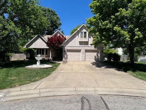 1215 N Fieldcrest Ct, Wichita, KS, 67212-6809 | Card Image