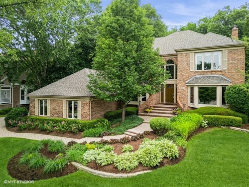 3104 Royal Fox Dr, St. Charles, IL, 60174-8737 | Card Image
