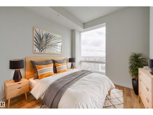 3704-10360 102 St Nw, Edmonton, AB, T5J0K6 | Card Image