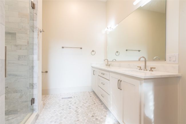 1605 S Main St, House other with 3 bedrooms, 4 bathrooms and 5 parking in Georgetown TX | Image 17