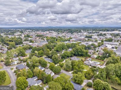 606 Valley Drive, House other with 4 bedrooms, 3 bathrooms and 4 parking in Dalton GA | Image 2