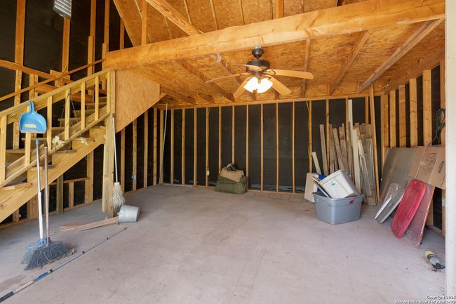 1075 Quail Run, House other with 3 bedrooms, 4 bathrooms and null parking in Lytle TX | Image 30