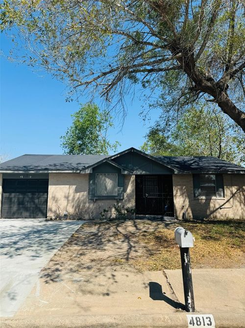 4813 E Ridge Creek Dr, Houston, TX, 77053-4603 | Card Image