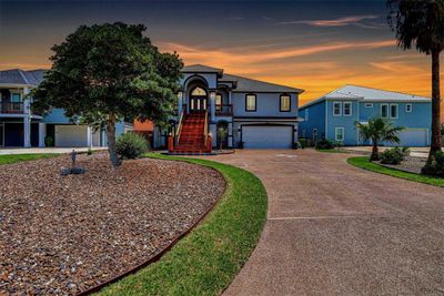 113 Bay Court, House other with 3 bedrooms, 2 bathrooms and null parking in Aransas Pass TX | Image 2