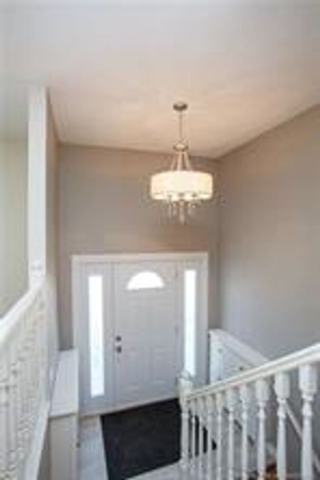 25 Hays Crt Nw, House detached with 5 bedrooms, 2 bathrooms and null parking in Medicine Hat AB | Image 4