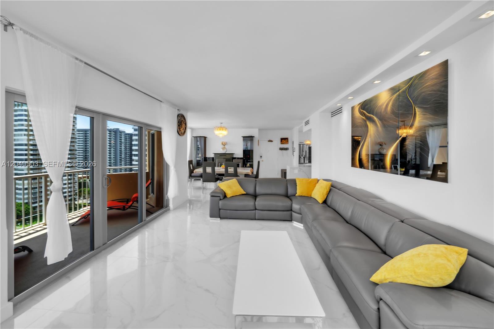 Residential Lease in Hallandale Beach 5