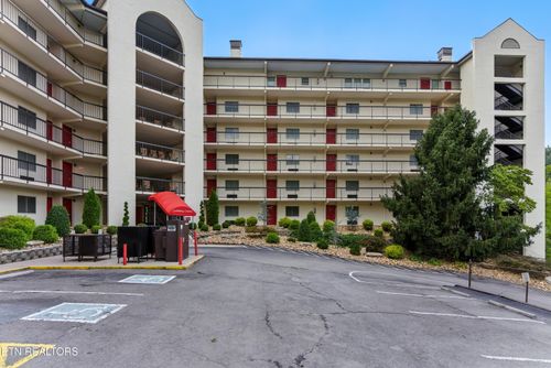 207-102 Baskins Creek Byp, Gatlinburg, TN, 37738-4824 | Card Image