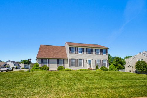 1802 Michelle Dr, YORK, PA, 17408-4282 | Card Image