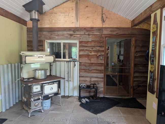 1408 Pearcely Rd, House other with 2 bedrooms, 1 bathrooms and 10 parking in Sundridge ON | Image 14