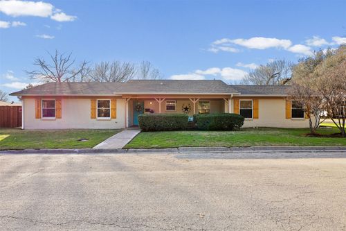 3009 Faye Dr, Richland Hills, TX, 76118-6246 | Card Image