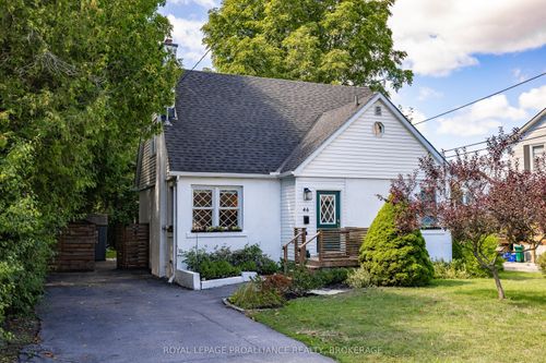 46 Mcmichael St, Kingston, ON, K7M1M9 | Card Image