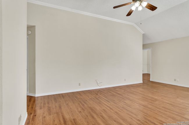 11401 Forest Elf, House other with 4 bedrooms, 2 bathrooms and null parking in Live Oak TX | Image 6