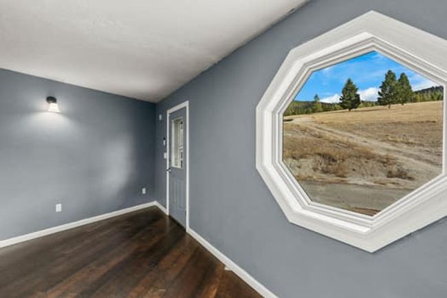 Porthole view | Image 15