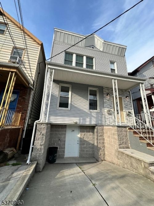 29 W 26th St, Bayonne, NJ, 07002-3802 | Card Image