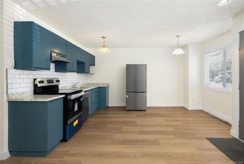 304-2525 Dingwall St, Duncan, BC, V9L2Y8 | Card Image