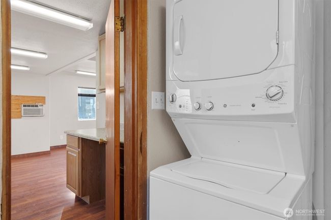 325 E State Route 4, House other with 3 bedrooms, 1 bathrooms and 1 parking in Cathlamet WA | Image 17